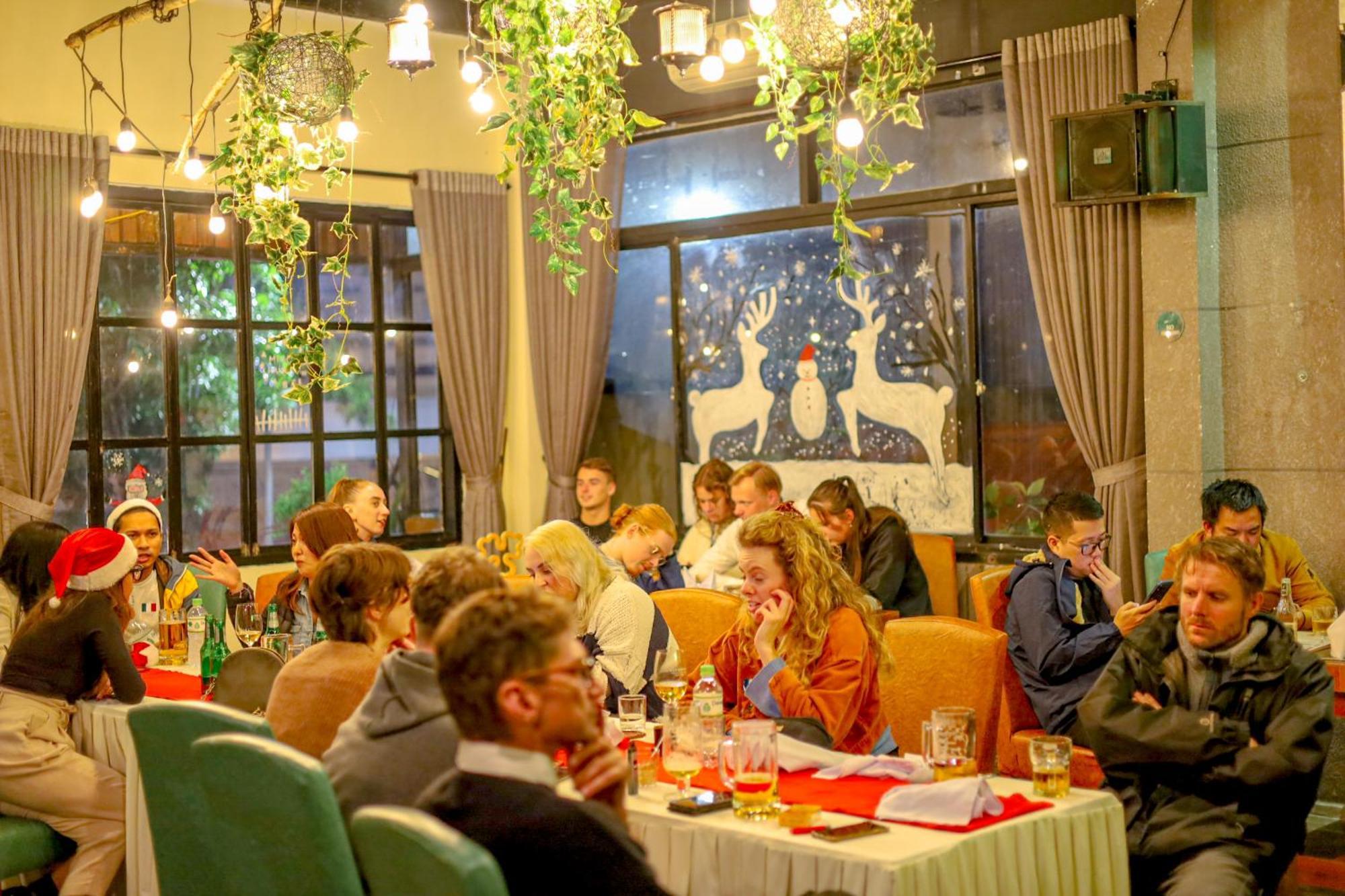 Dmz Hostel Хуе Екстериор снимка